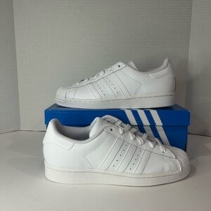 Adidas Unisex-Child Superstar Legacy Sneakers, Size 6 and Color: White